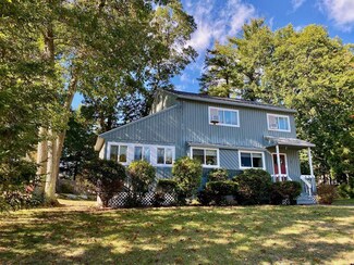 10 Laramie Cir, Nashua, NH 03062