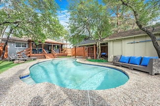 4307 Vandelia St, Dallas, TX 75219