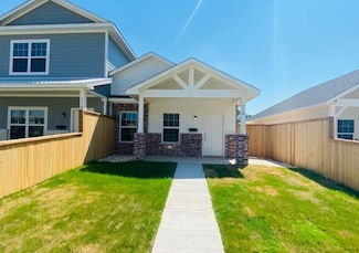716 S Main St Unit 718, McGregor, TX 76657