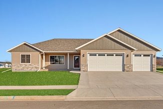 935 Crockett Dr, Holmen, WI 54636