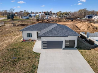 702 Pine St, Janesville, IA 50647