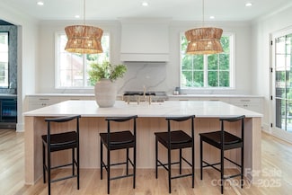 1214 S Kings Dr Unit A, Charlotte, NC 28207