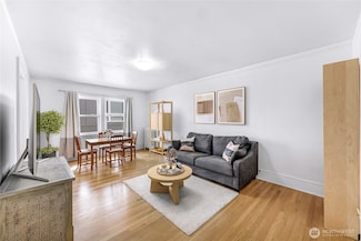 4725 15th Ave NE Unit 37, Seattle, WA 98105