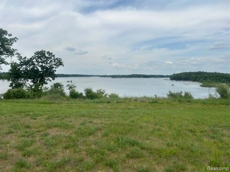 120 Bloomfield Blvd, Brooklyn, MI 49230