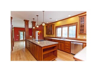 4891 Plumberry Rd, Ely, IA 52227