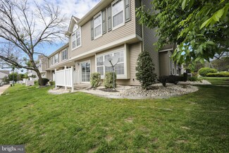 2604 Beacon Hill Dr, Sicklerville, NJ 08081