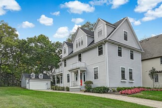 303 Park Ave, Clarendon Hills, IL 60514