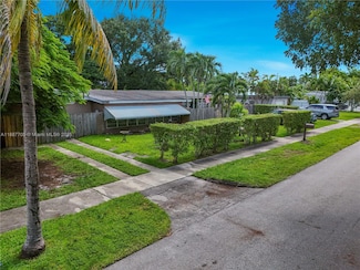 19341 Holiday Rd, Cutler Bay, FL 33157