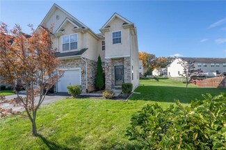 303 Maple Ct, Alburtis, PA 18011
