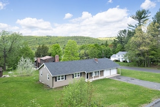 3 Bayberry Ln, Westfield, MA 01085