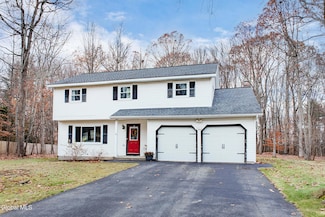 101 Wineberry Ln, Ballston Spa, NY 12020