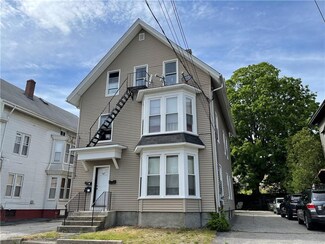 107 Summit St, Central Falls, RI 02863