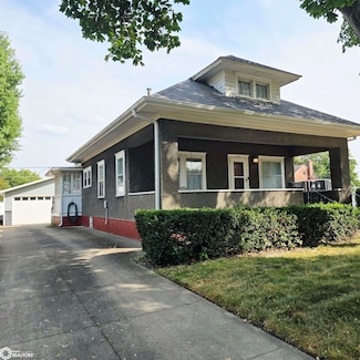 410 N B St, Oskaloosa, IA 52577