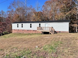 4872 Oak Branch Ln, Walkertown, NC 27051