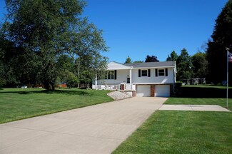 3128 Fawn Ln, Jackson, MI 49201