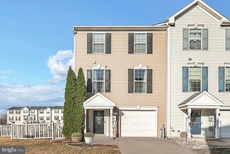 4096 Majestic Ct, Dover, PA 17315