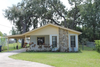 727 Virginia Ave, Auburndale, FL 33823