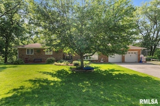 109 Hillcrest Dr, Geneseo, IL 61254