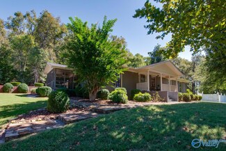 161 Brooks Cir, Brownsboro, AL 35741