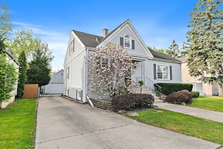 47 Central Ave, Roselle, IL 60172