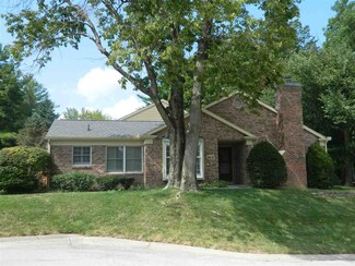 2627 E Windermere Woods Dr, Bloomington, IN 47401