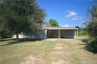 271 Bayou Estates Ln, Marksville, LA 71351