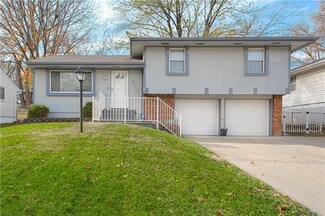 4812 NW Woody Creek Ln, Kansas City, MO 64151
