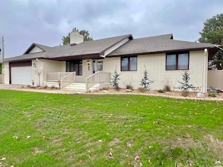 1316 E 19th Ave, Hutchinson, KS 67502