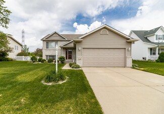7462 Tanager St, Hobart, IN 46342