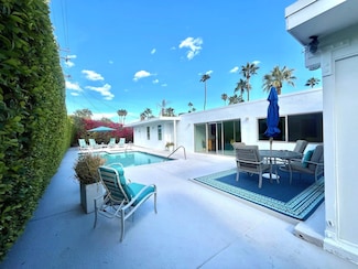 301 N Farrell Dr, Palm Springs, CA 92262