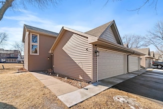 8870 Cottonwood Ln N, Maple Grove, MN 55369