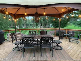 5280 Inverrary Ln, Commerce Township, MI 48382