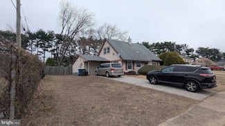 71 Shawmont Ln, Willingboro, NJ 08046