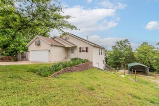 450 Eagle Dr, Forsyth, MO 65653