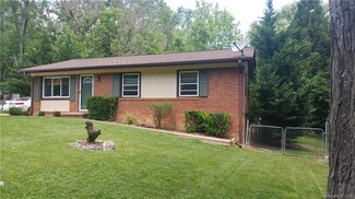 7 Somerset Rd, Arden, NC 28704