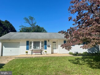 108 Kingswood Rd, Newark, DE 19713
