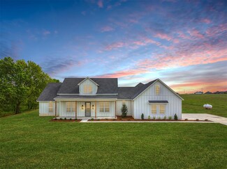 11161 W Industrial Rd, Guthrie, OK 73044