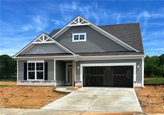 655 Ellabell Dr, Winston-Salem, NC 27127