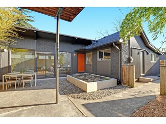 2124 N Humboldt St, Portland, OR 97217