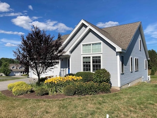 11 Three Ponds Dr, Brentwood, NH 03833