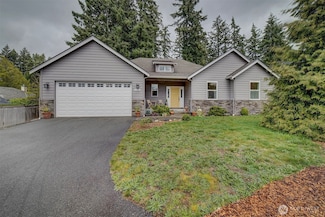 2038 NE Laurie Vei Loop, Poulsbo, WA 98370