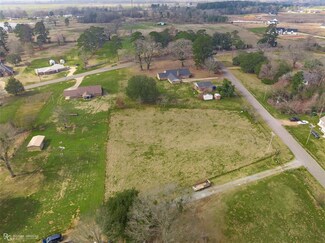 998 Old Plain Dealing Rd, Benton, LA 71006