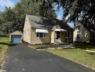 103 E Division St, Audubon, IA 50025