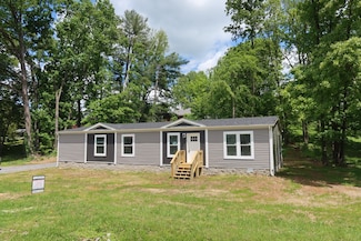 1216 Hollis Ln, Lafayette, TN 37083