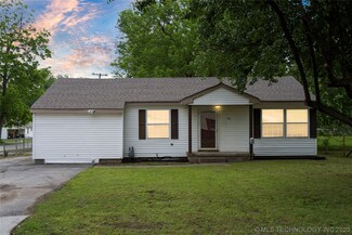 801 S Russell St, Skiatook, OK 74070