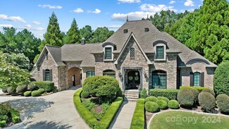 301 Lochaven Rd, Waxhaw, NC 28173