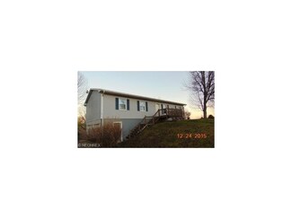215 Greenbrier Dr, Byesville, OH 43723