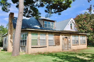 505 S Avenue C, Elgin, TX 78621