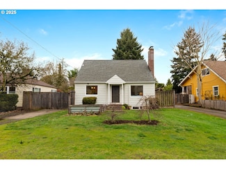 5555 NE Ainsworth St, Portland, OR 97218