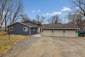 5992 20th St SW, Waverly, MN 55390
